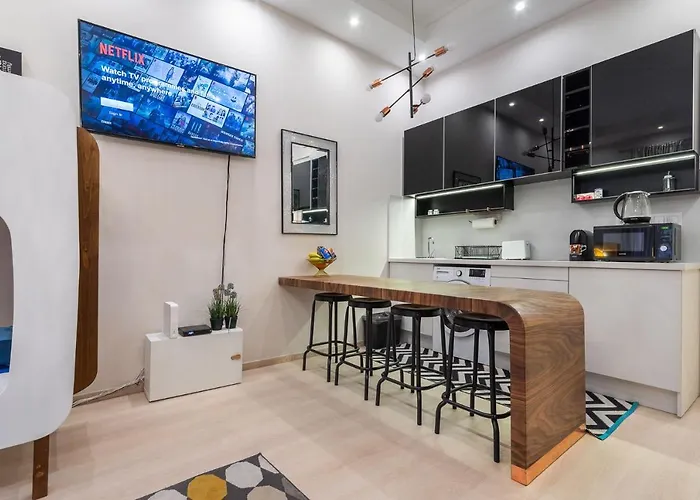 Economy Downtown Design - Free Parking - Balcony - Super Puplic Transport - Ac *