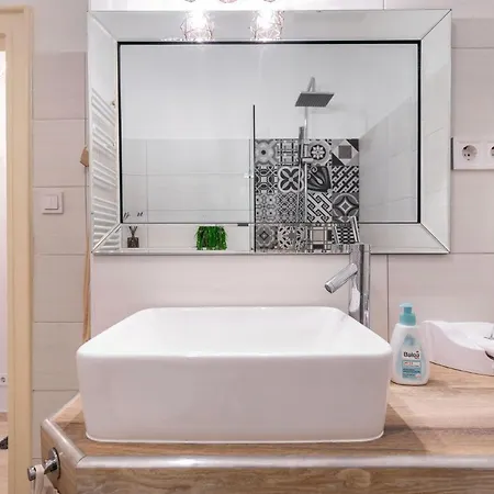 Economy Downtown Design - Free Parking - Balcony - Super Puplic Transport - Ac Budapest