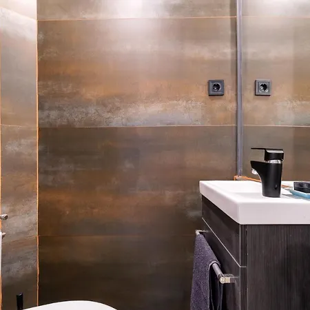 Economy Downtown Design - Free Parking - Balcony - Super Puplic Transport - Ac Apartment Budapest