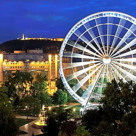 Economy Downtown Design - Free Parking - Balcony - Super Puplic Transport - Ac Budapest