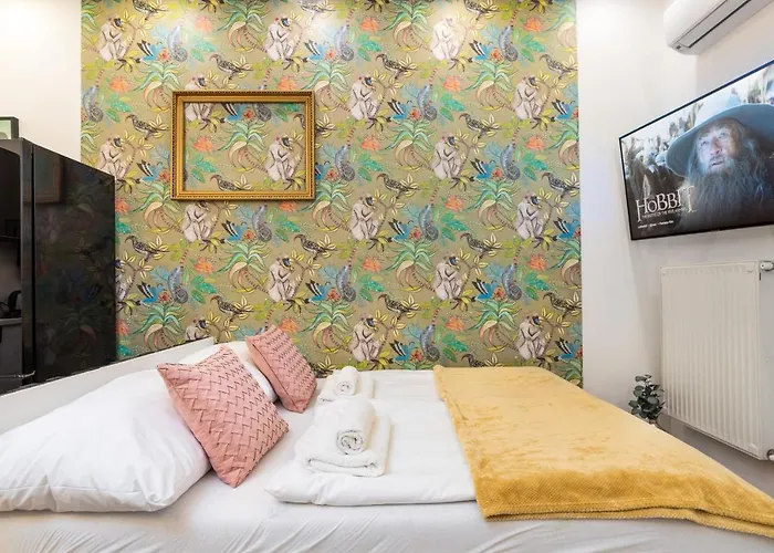 Economy Downtown Design - Free Parking - Balcony - Super Puplic Transport - Ac Lejlighed Budapest