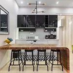 Economy Downtown Design - Free Parking - Balcony - Super Puplic Transport - Ac Appartement *